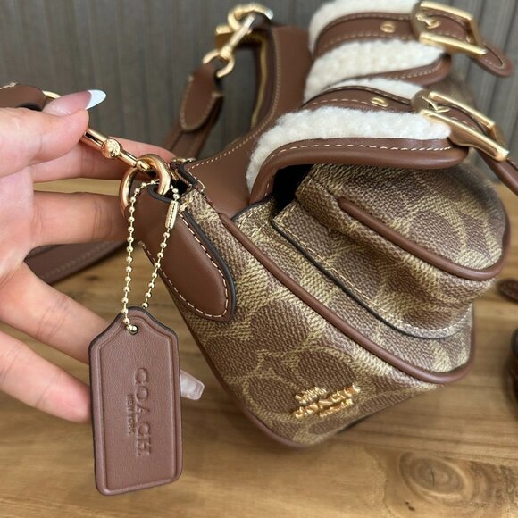 COACH ASHTON BAGUETTE Shoulder Bag - Picture 6 of 9